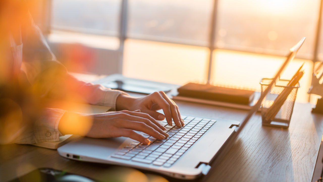 What Are the Duties of an Online Business Manager?