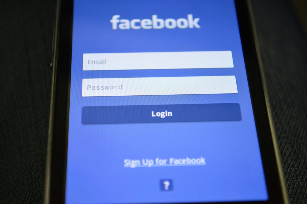 How to Download Facebook Group Videos Before They're Removed